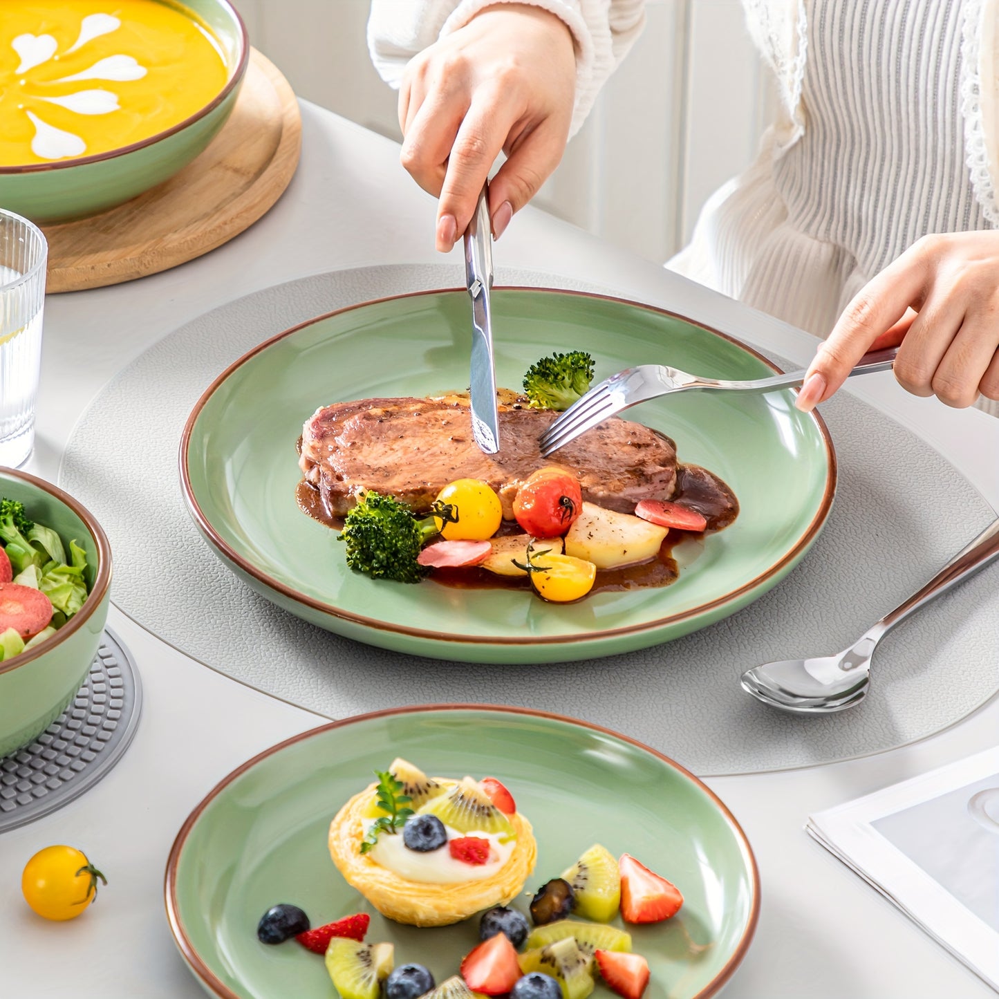 16-Piece Premium Stoneware Dinnerware Set - Smooth, Scratch-Resistant & Durable - Invigorating Green for 4 - Microwave & Dishwasher Safe