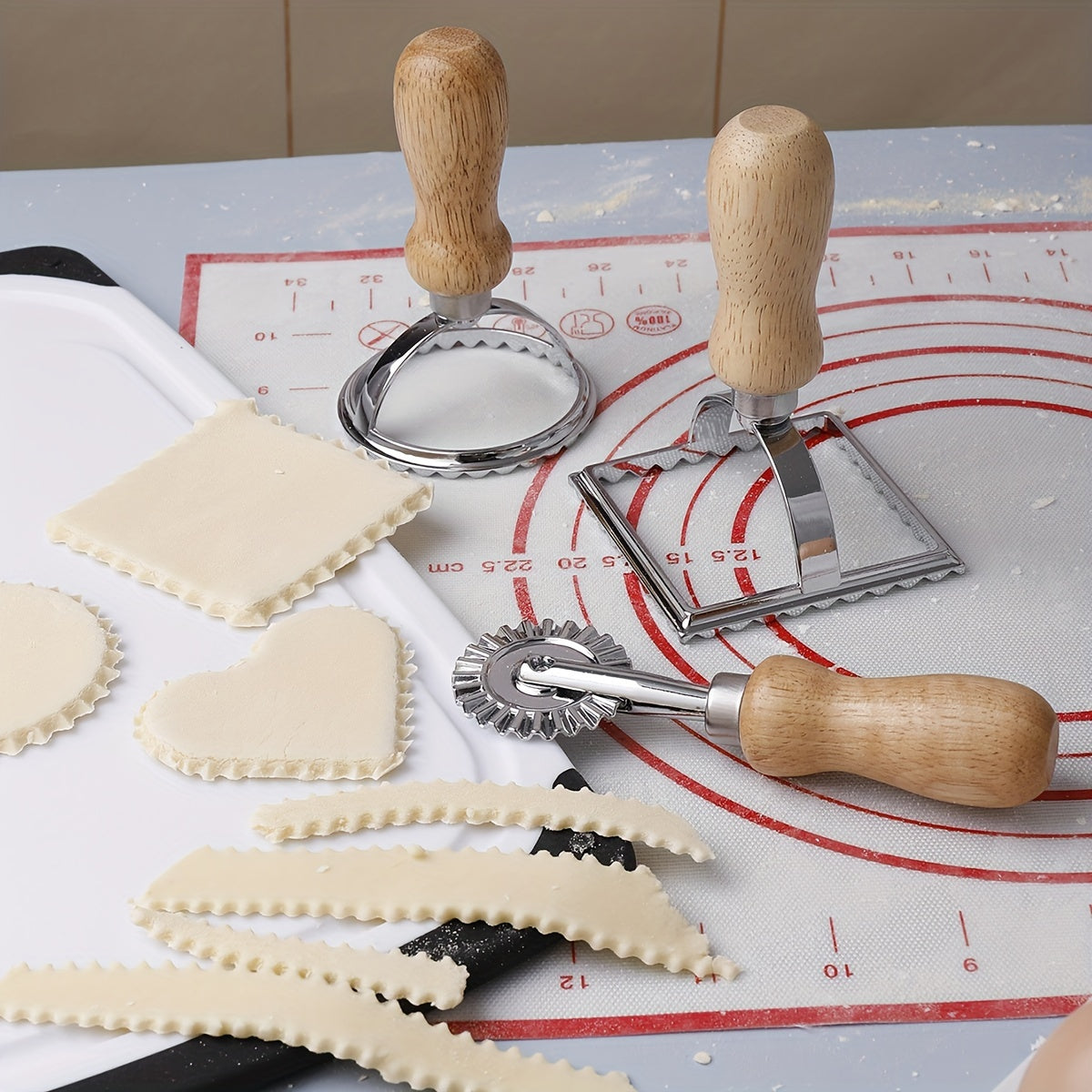 3pcs, Cookie Cutters And Dough Roller, Zinc Alloy Pastry Cutters And Dough Wheel Cutter, Dumpling Molds, Dumpling Skin Maker, Baking Tools, Kitchen Gadgets, Kitchen Accessories