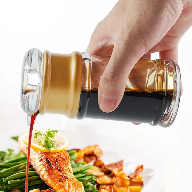 1pc Portable Clear Oil Pot - Seasoning Bottle with Sauce Dispenser for BBQ Kitchen - Reusable Plastic Spice Jar for Olive, Soy Sauce, Vinegar, and More Kitchen Essentials