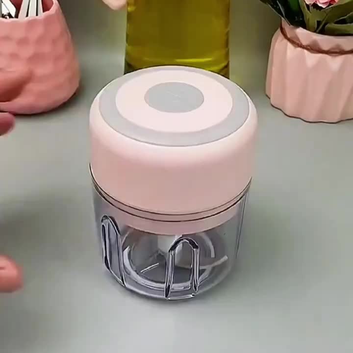 1pc Electric Mini Food Chopper - Portable, Rechargeable & Multi-Functional Processor - Compact Onion Mincer, Vegetable & Meat Grinder for Pepper, Seasoning, Nuts - USB Charging, Ideal for Kitchen & Travel