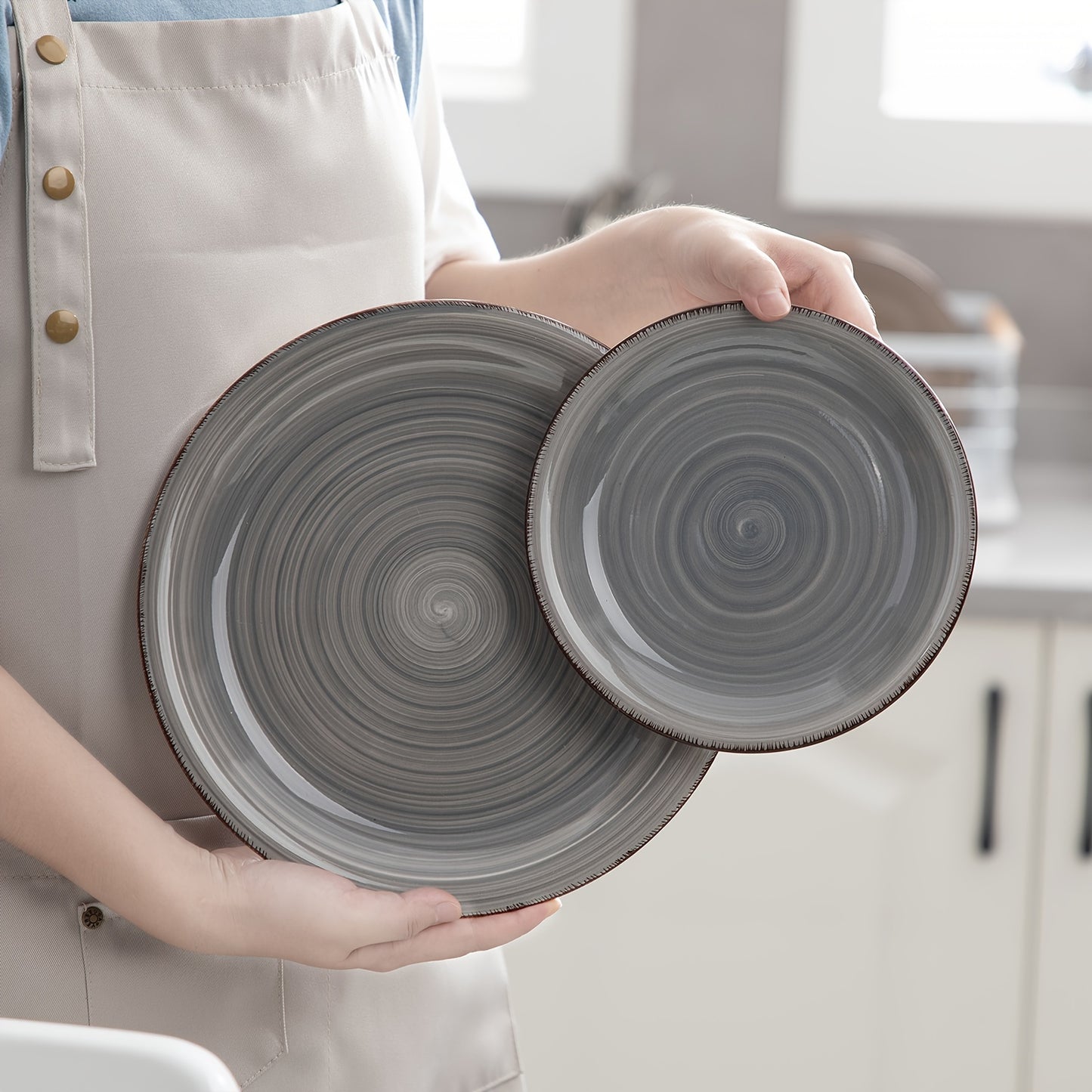 32-Piece Handpainted Stoneware Dinnerware Set - Artisanal Dining Delight for 8, Including Dishes & Plates - Scratch-Resistant, Microwave & Dishwasher Safe