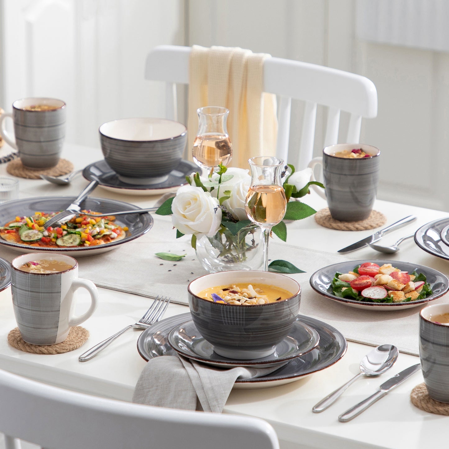 32-Piece Handpainted Stoneware Dinnerware Set - Artisanal Dining Delight for 8, Including Dishes & Plates - Scratch-Resistant, Microwave & Dishwasher Safe