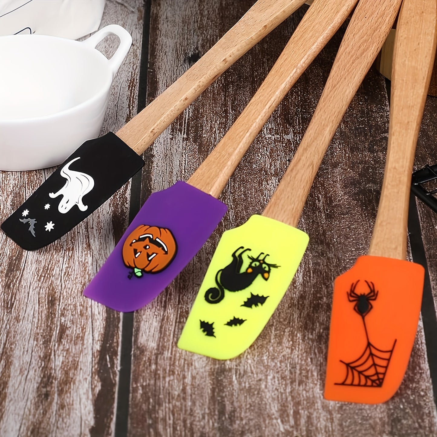 1/4Pcs, Halloween Spatula, Wooden Handle Silicone Spatula, Heat Resistant Silicone Scraper Set, Cream Spatula, Kitchen Scraper For Cooking, Baking And Mixing, Pumpkin Spatula, Kitchen Supplies, Halloween Gift, Halloween Decor